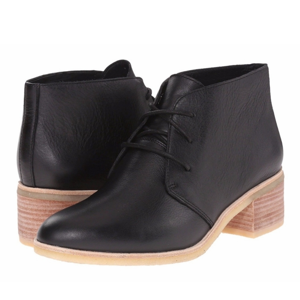 Clarks originals size 7m black booties, authentic leather